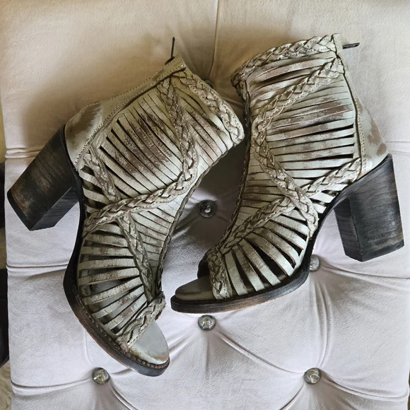 Used Freebird by Steven Bela Size 7 - Picture 2 of 6